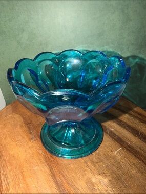 Anchor Hocking Teal Glass Scalloped Pedestal Bowl